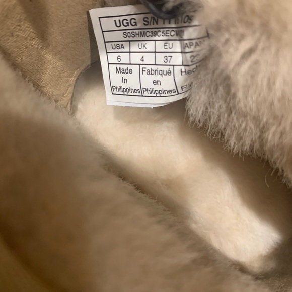 NIB UGG Ultra Mini in Mustard Seed US6 EU37 - Picture 7 of 12